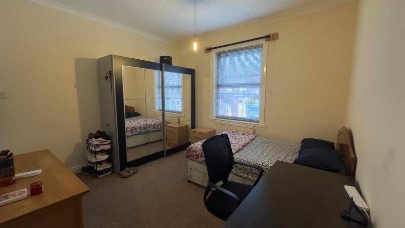 Room East Park in Crawley