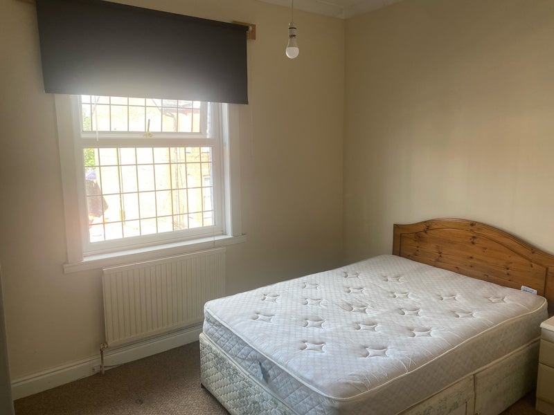 Room East Park in Crawley