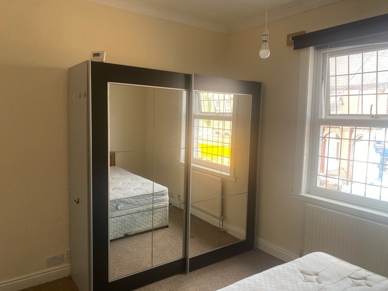 Room East Park in Crawley