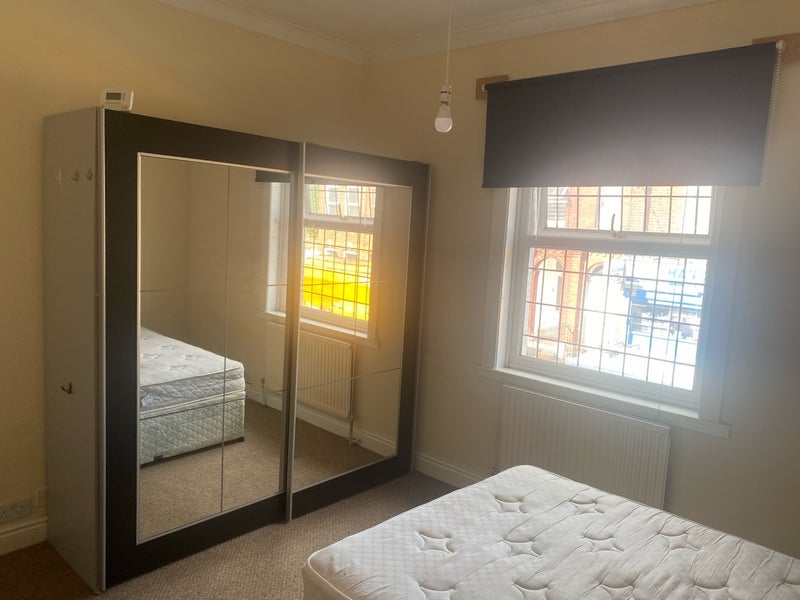 Room East Park in Crawley