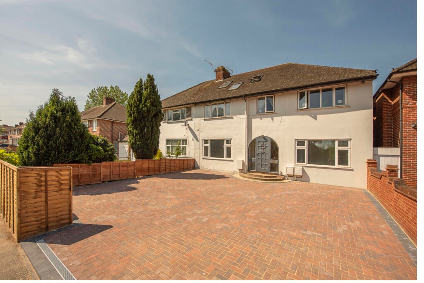House Robin Hood Way in Greater London