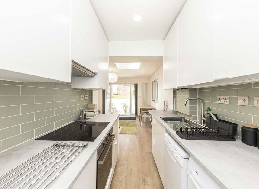 Flat Devonshire Road in Greater London