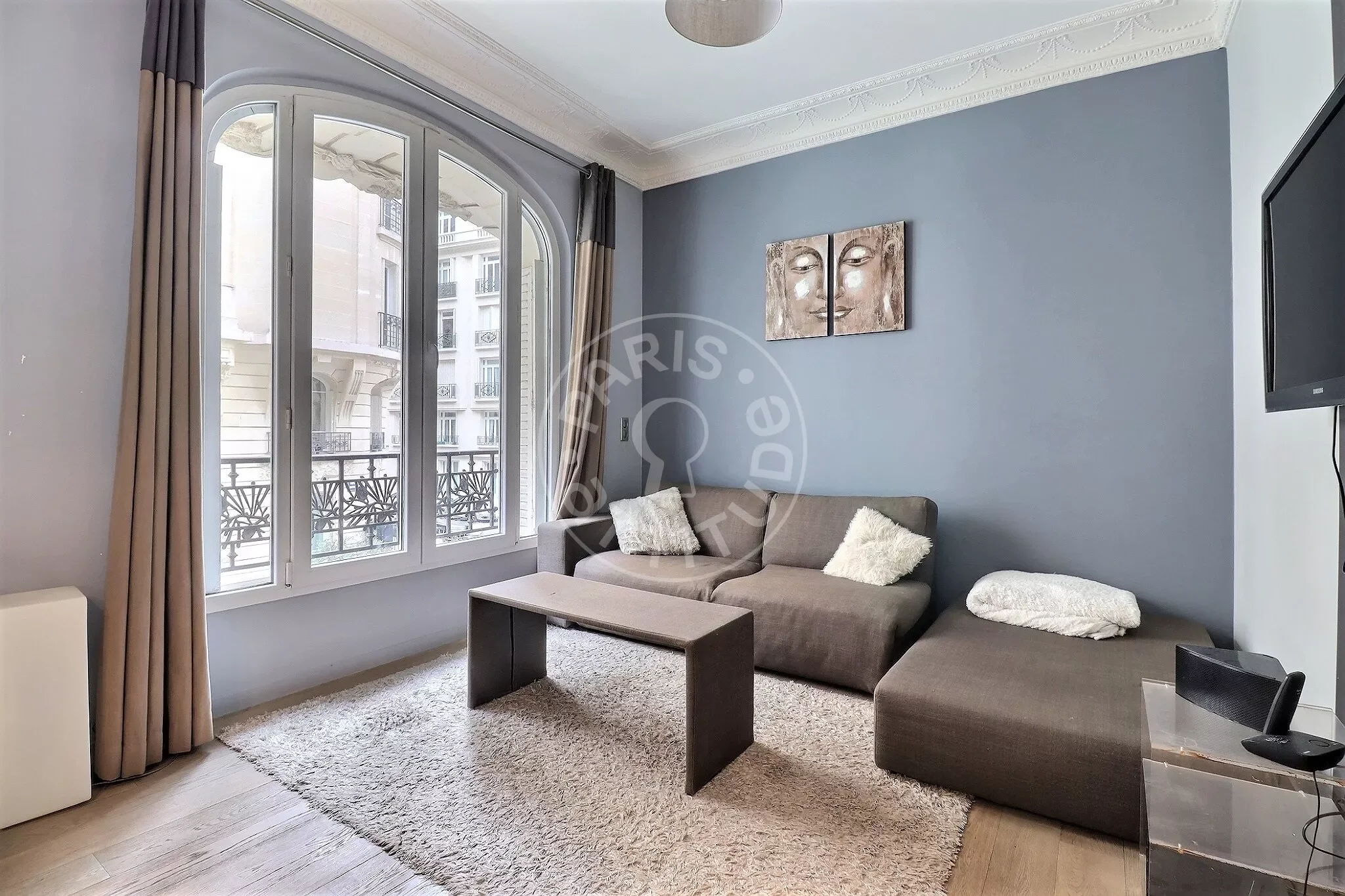 Flat Rue Raynouard in Paris