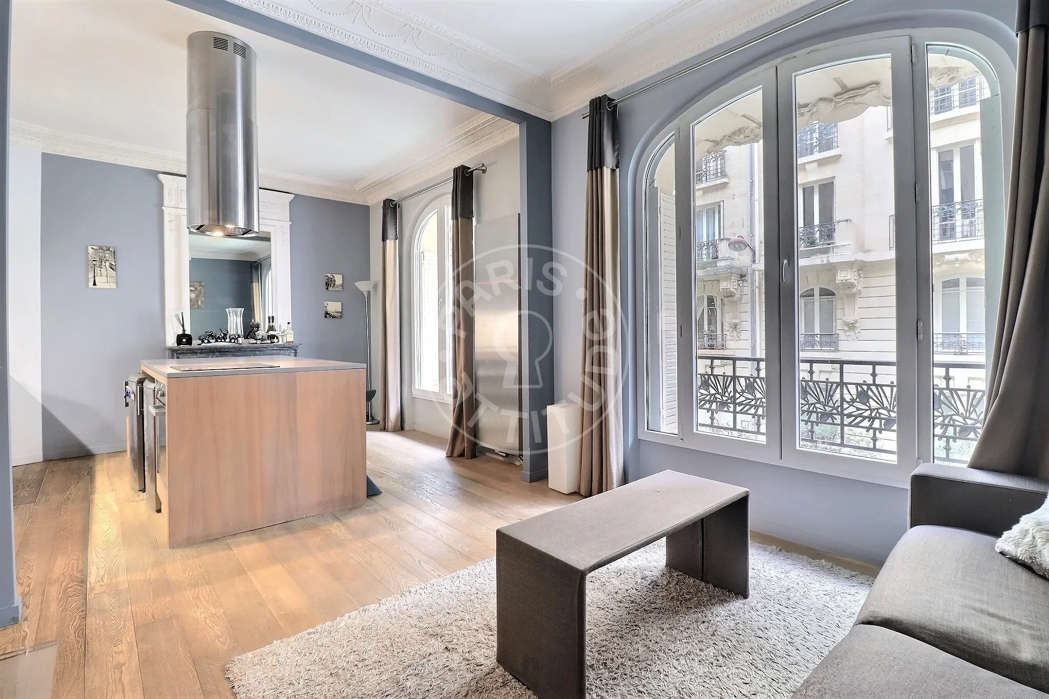 Flat Rue Raynouard in Paris