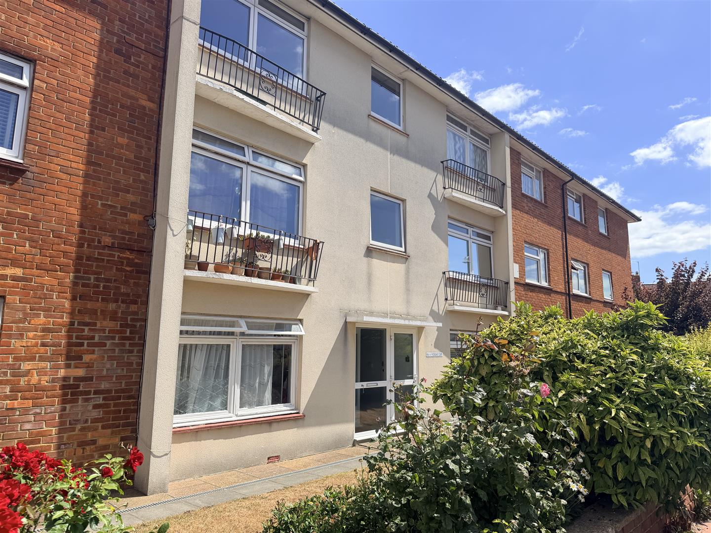 Flat Roselands Avenue in Eastbourne