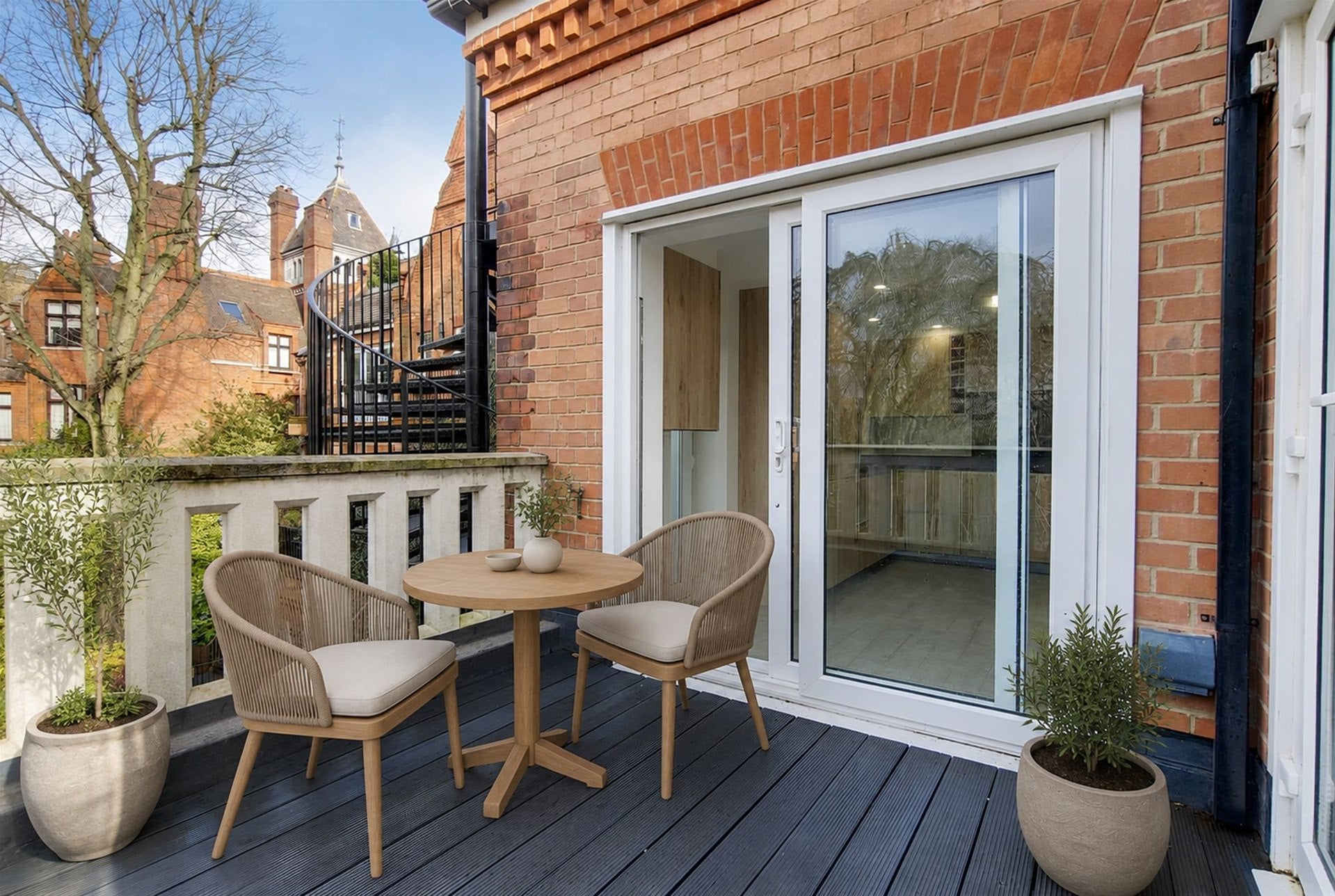 Flat Fitzjohn's Avenue in Greater London