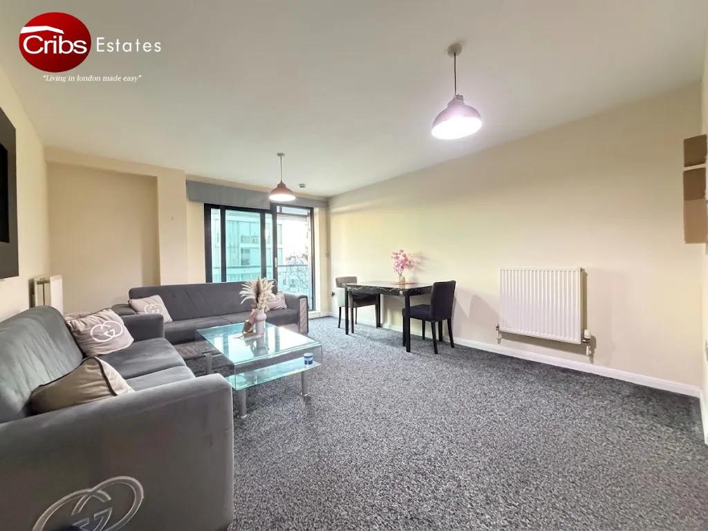 Flat Millharbour in Greater London