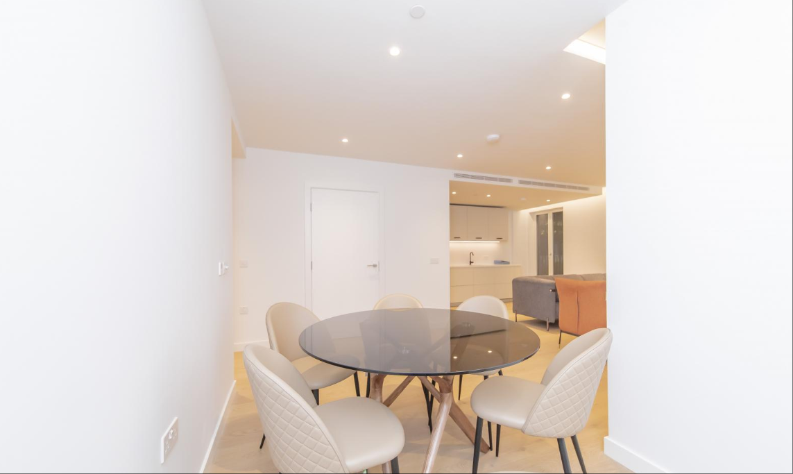 Flat Mount Pleasant in Greater London