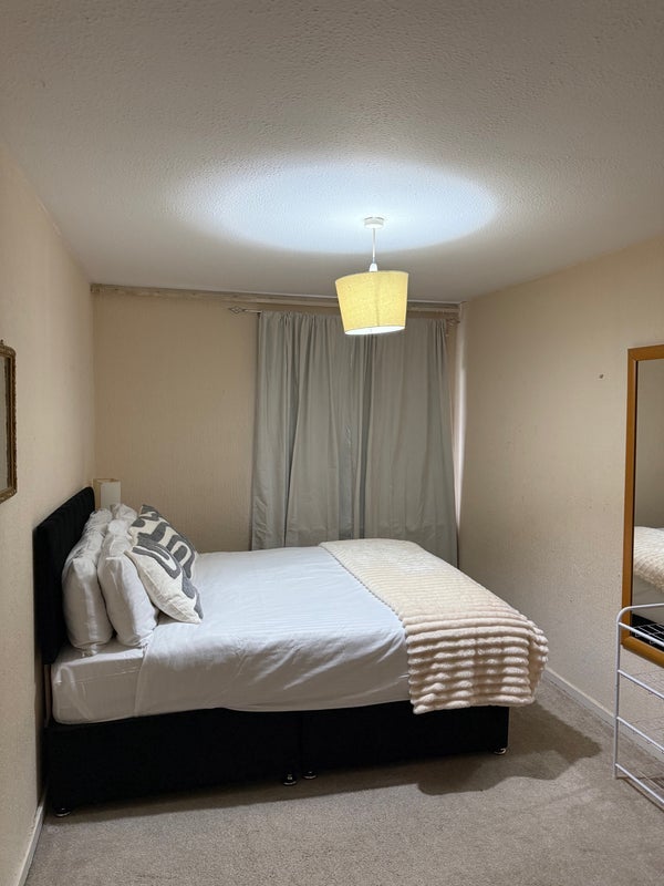 Room St. Mungo Place in Glasgow