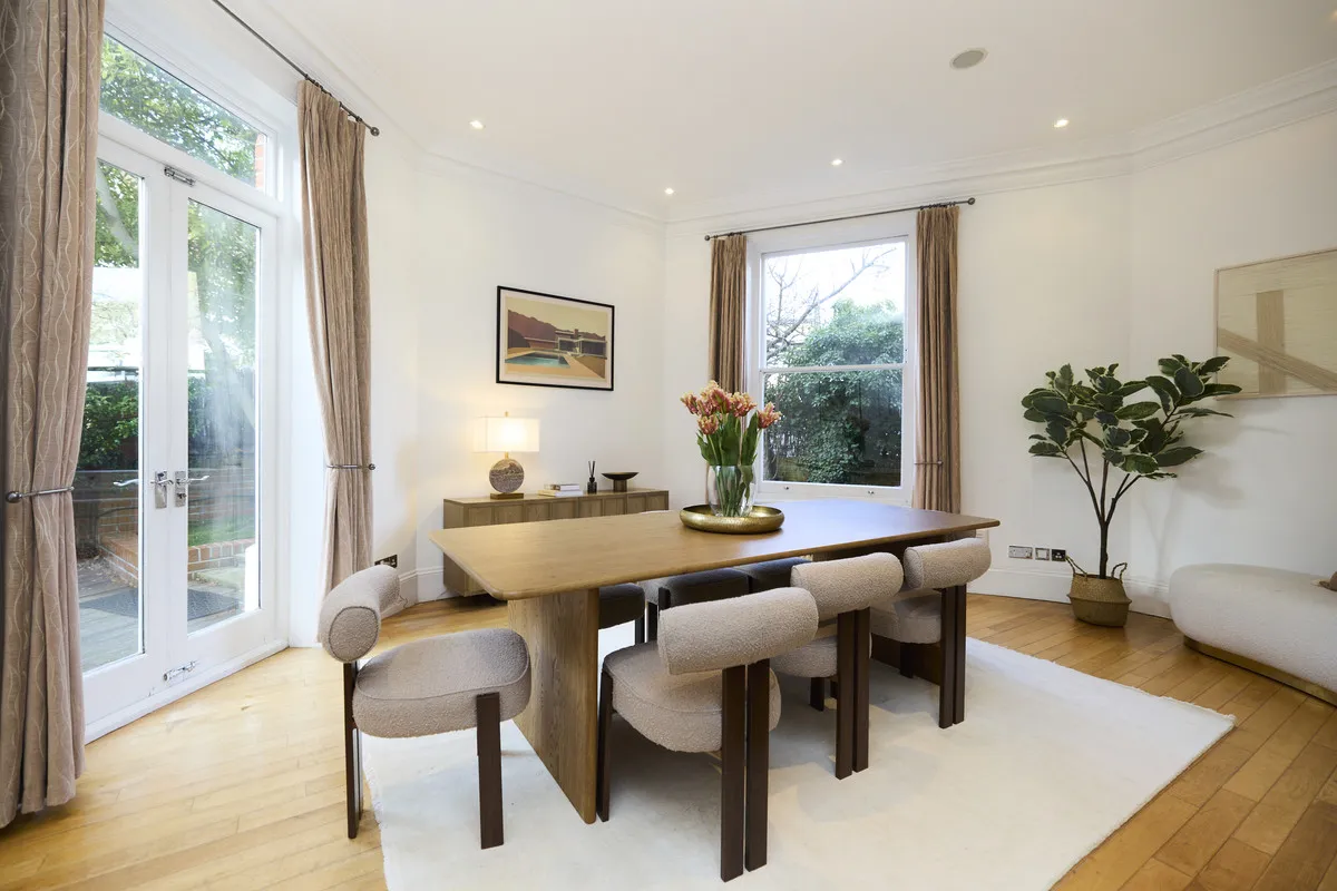 House Rudall Crescent in Greater London
