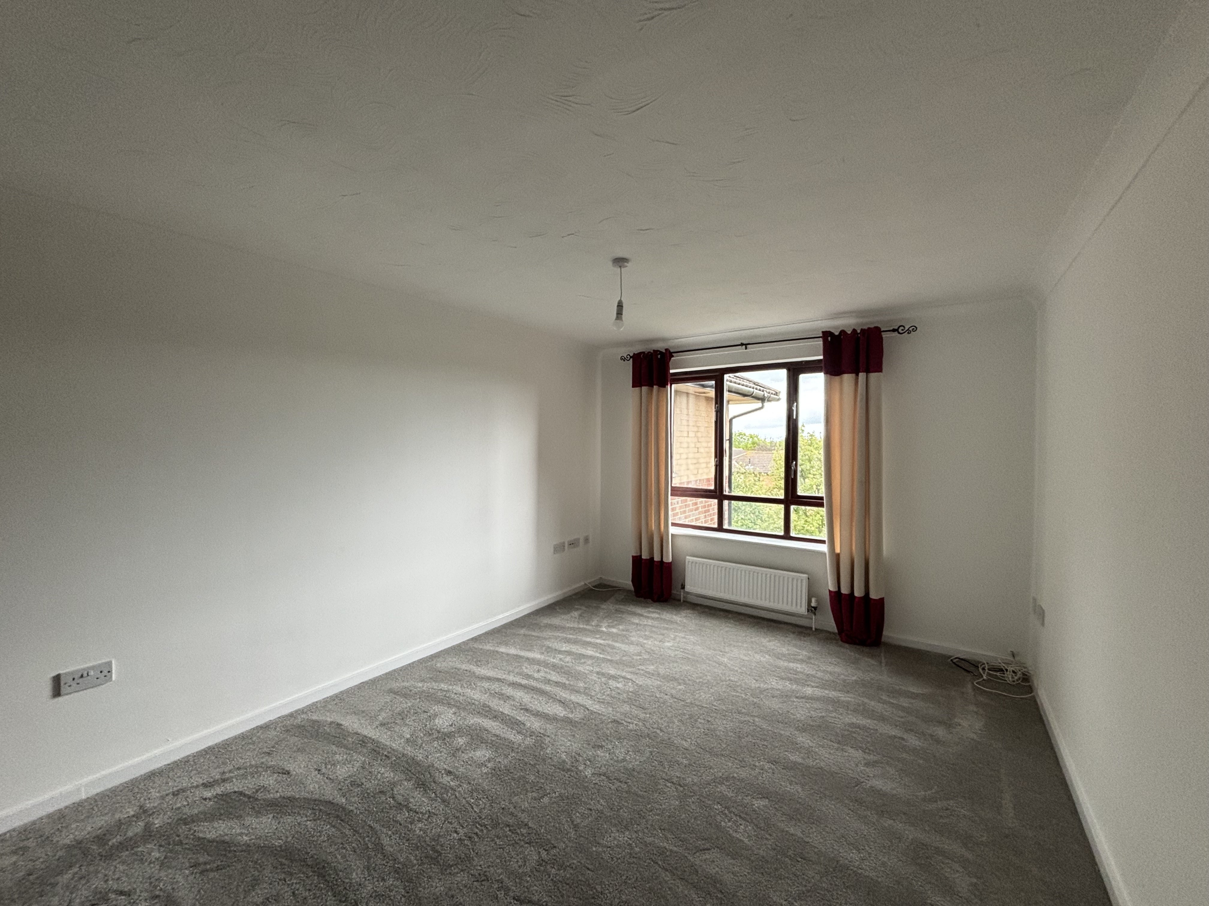 Flat Chaffron Way in Milton Keynes