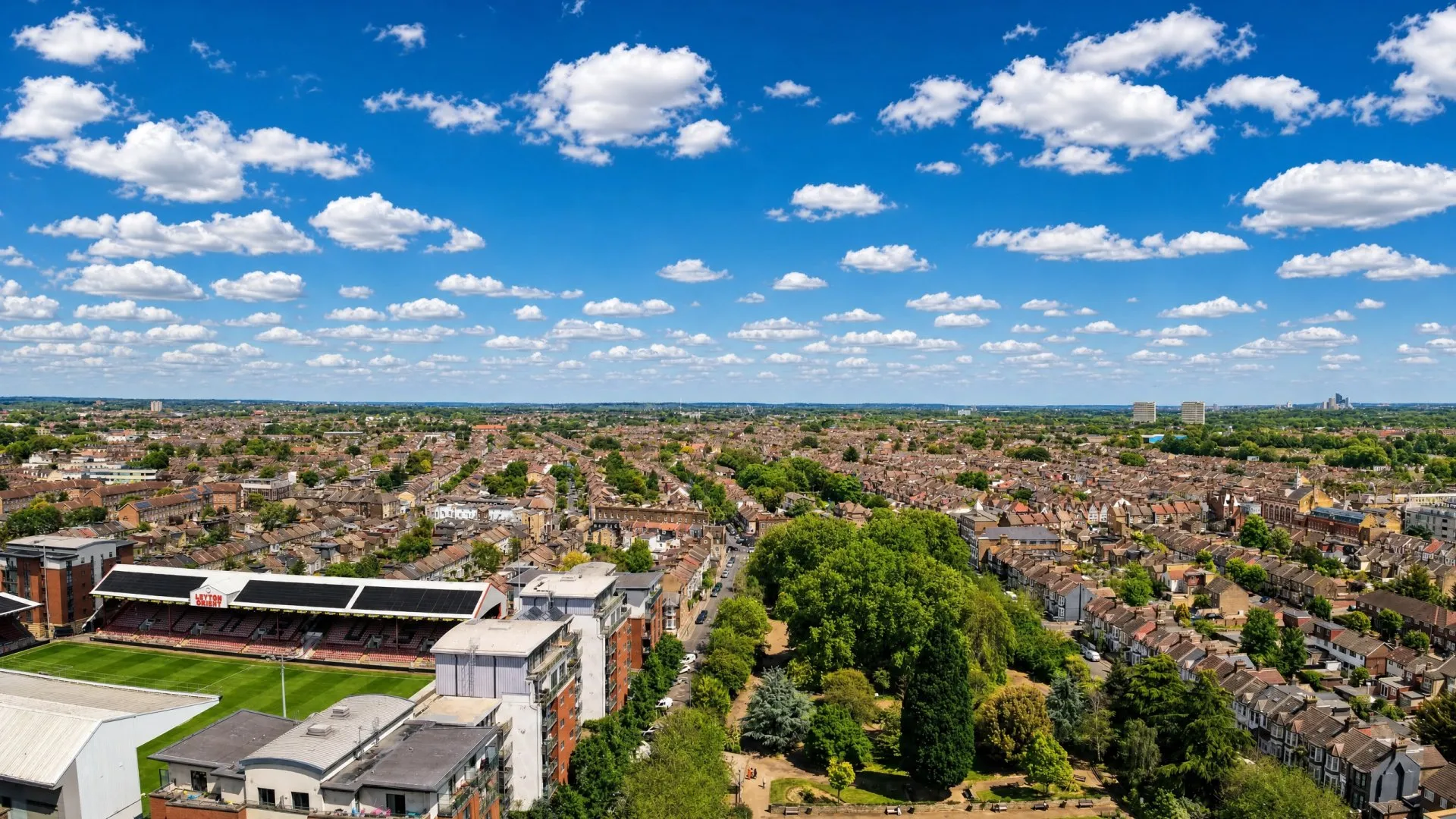 Flat Auckland Road in Greater London