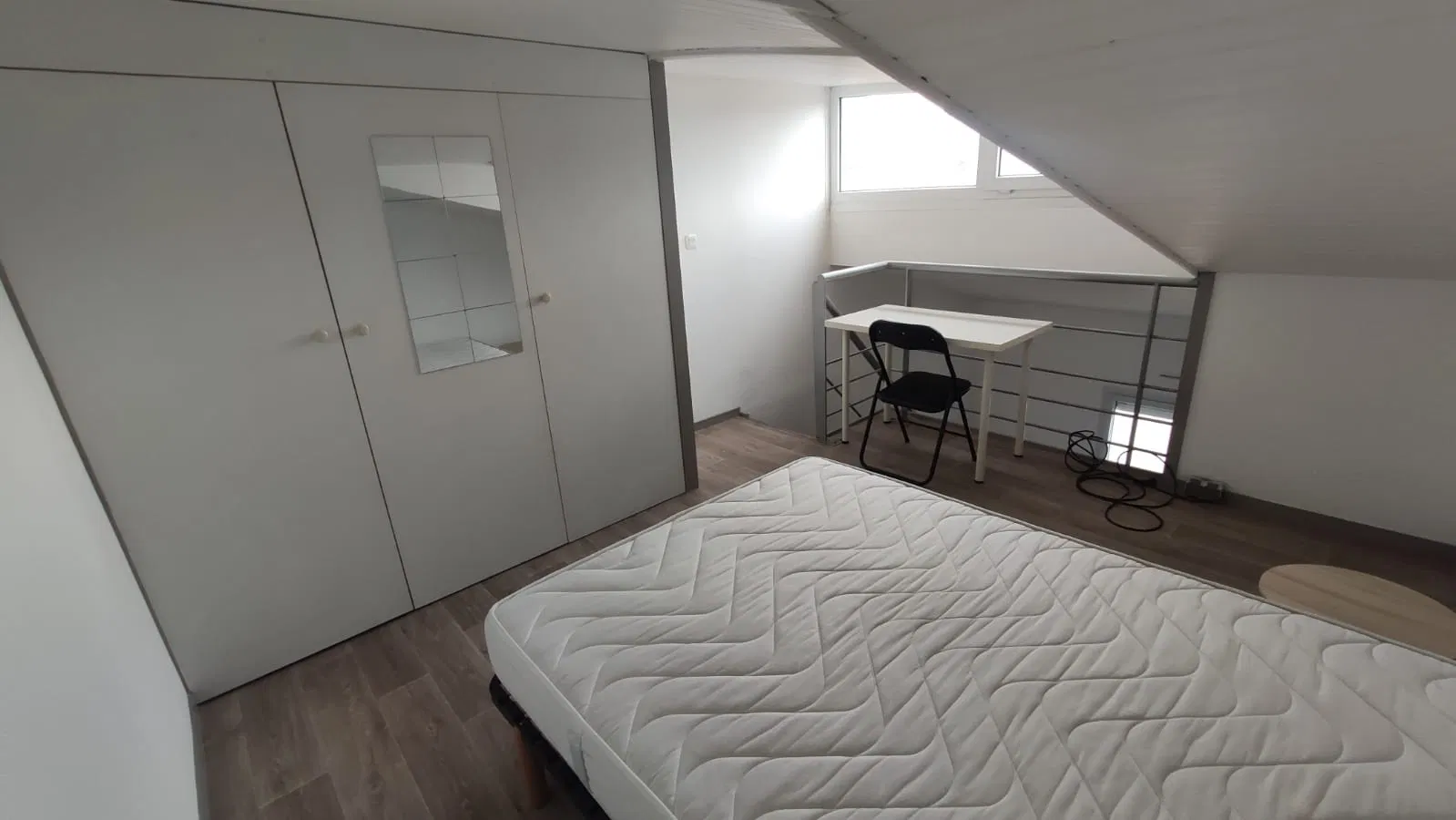 Chambre Rue Robert Caumont à Bordeaux