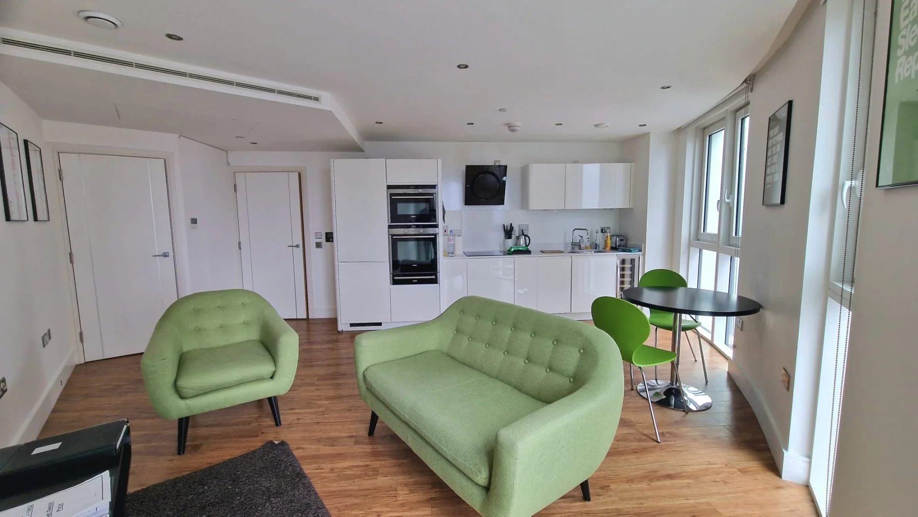Flat Alie Street in Greater London