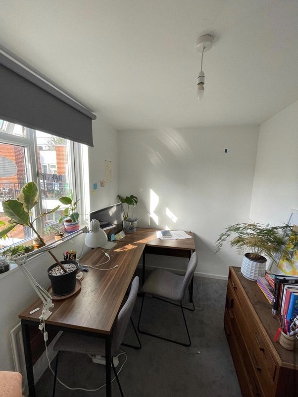 Flat Canrobert Street in Greater London