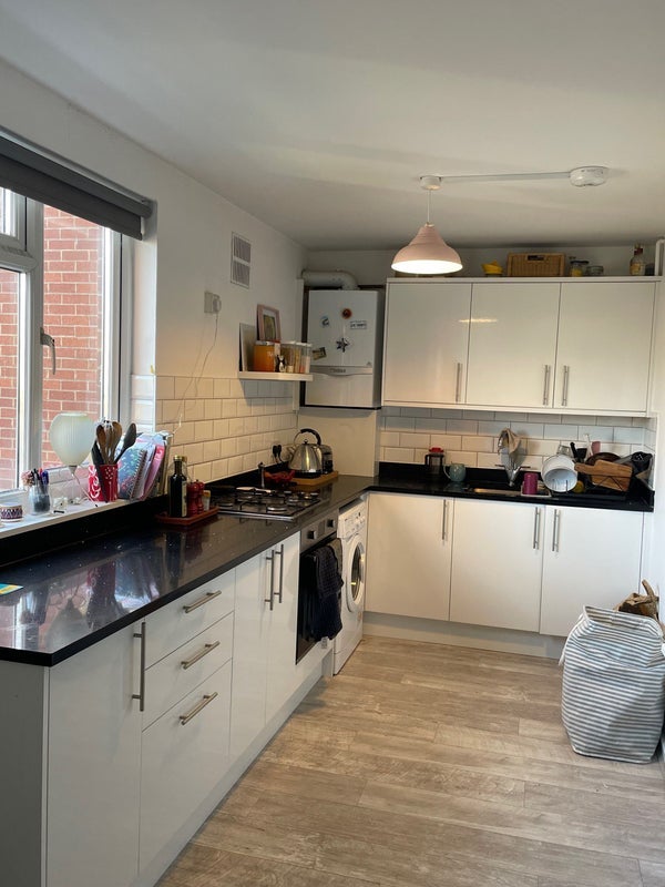 Flat Canrobert Street in Greater London