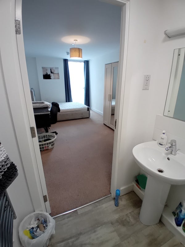 Room Thurston Road in Greater London