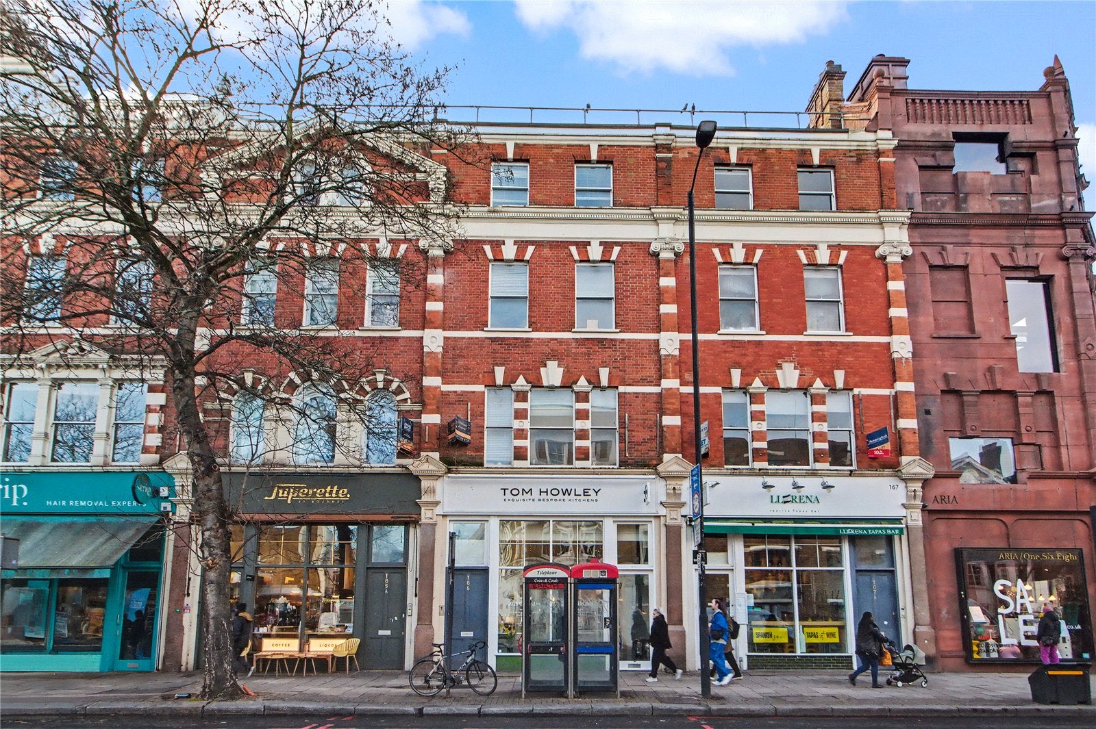 Flat Upper Street in Greater London
