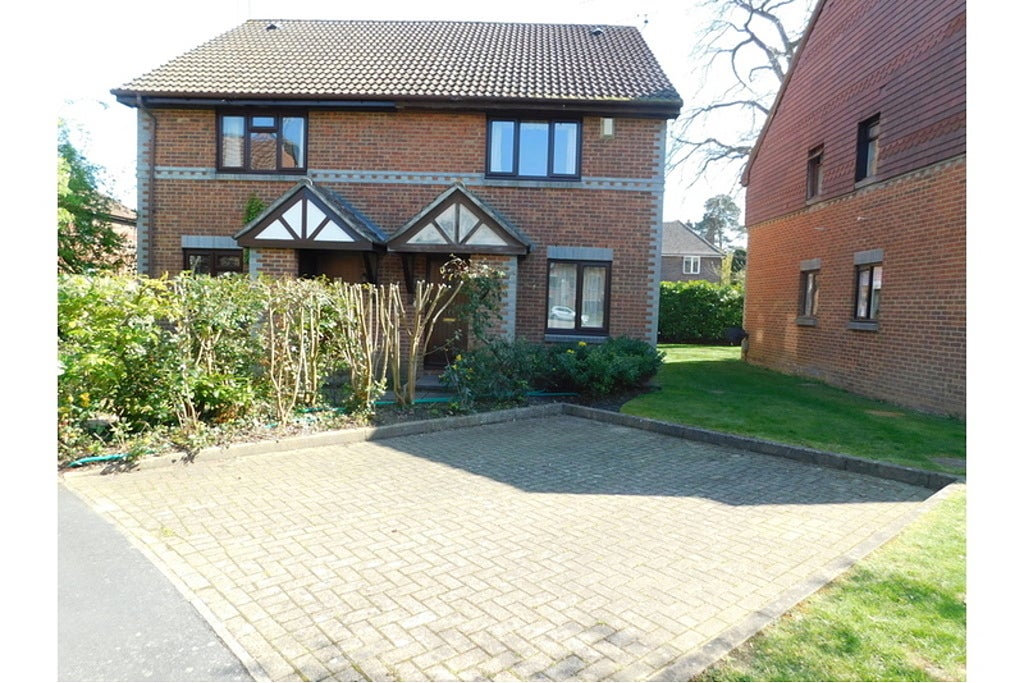House Tintagel Way in Woking