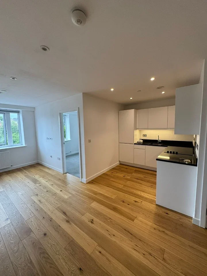 Flat Warren Road in Cheadle Hulme