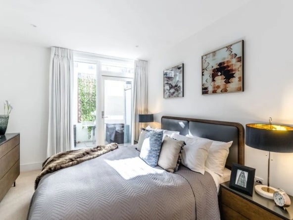 Flat Rochester Place in Greater London
