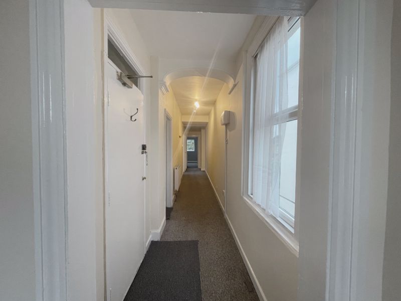 Flat Midland Road in Gloucester