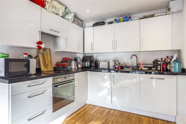 Flat Elmira Way in Salford