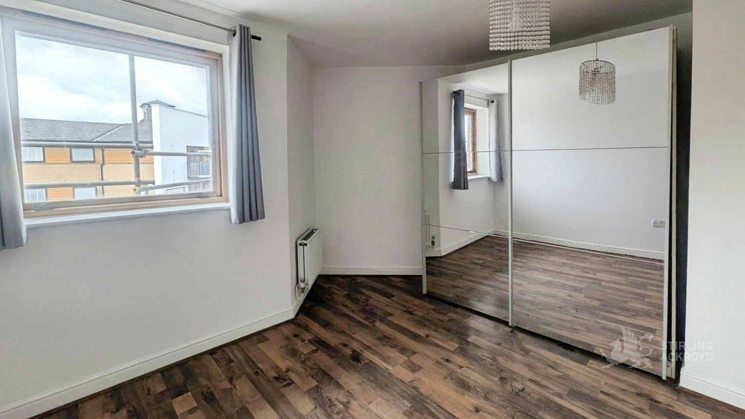 Flat Harry Close in Greater London
