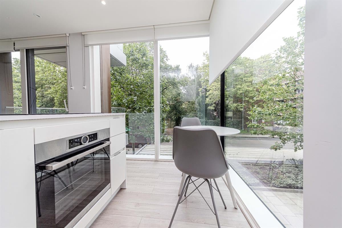Flat Woodberry Down in Greater London