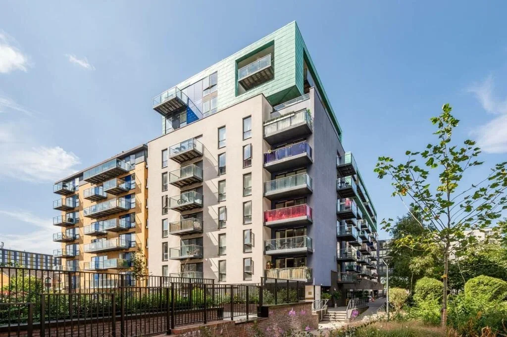 Flat Conington Road in Greater London