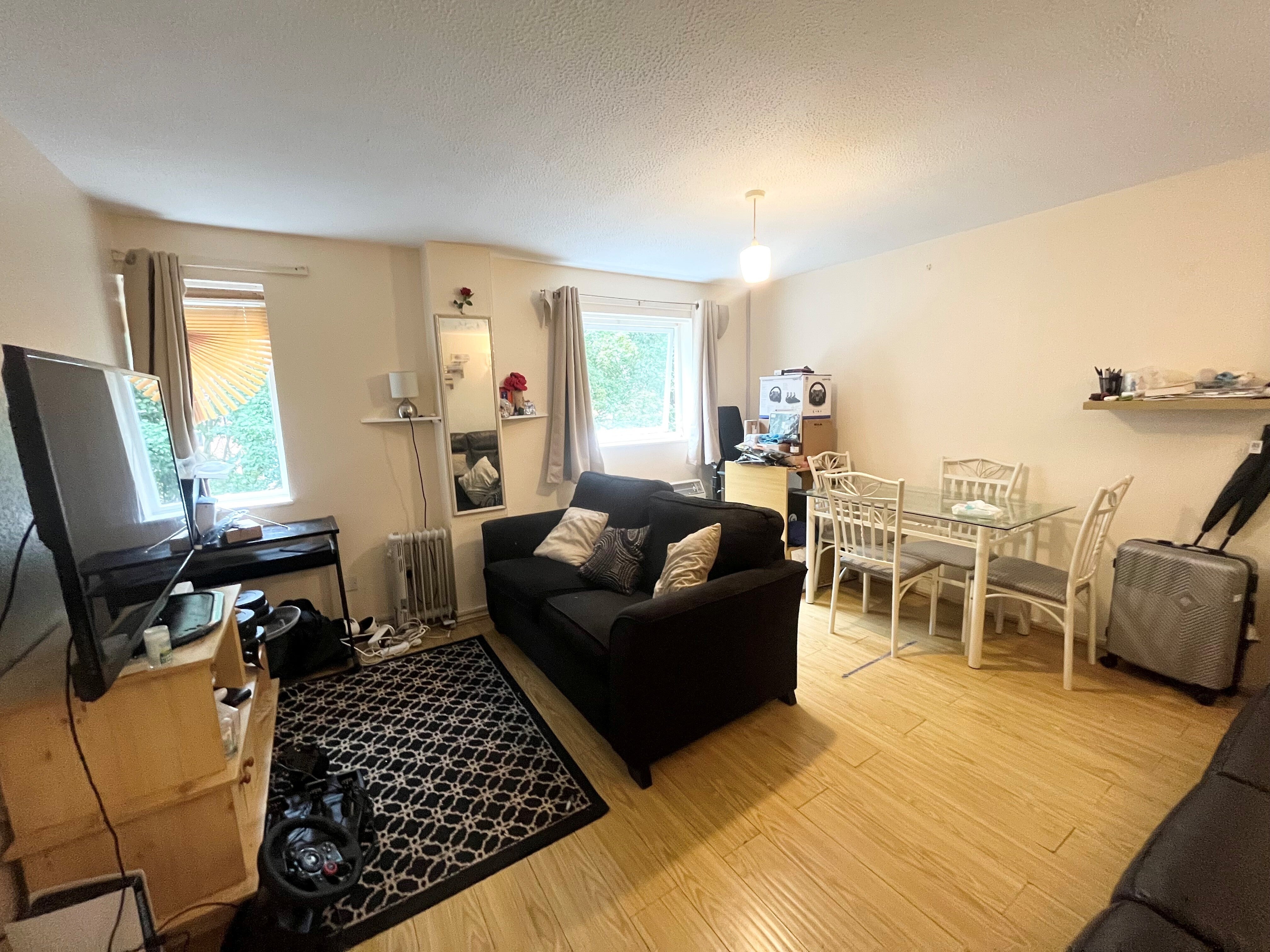 Flat Aylesbury Close in Greater London