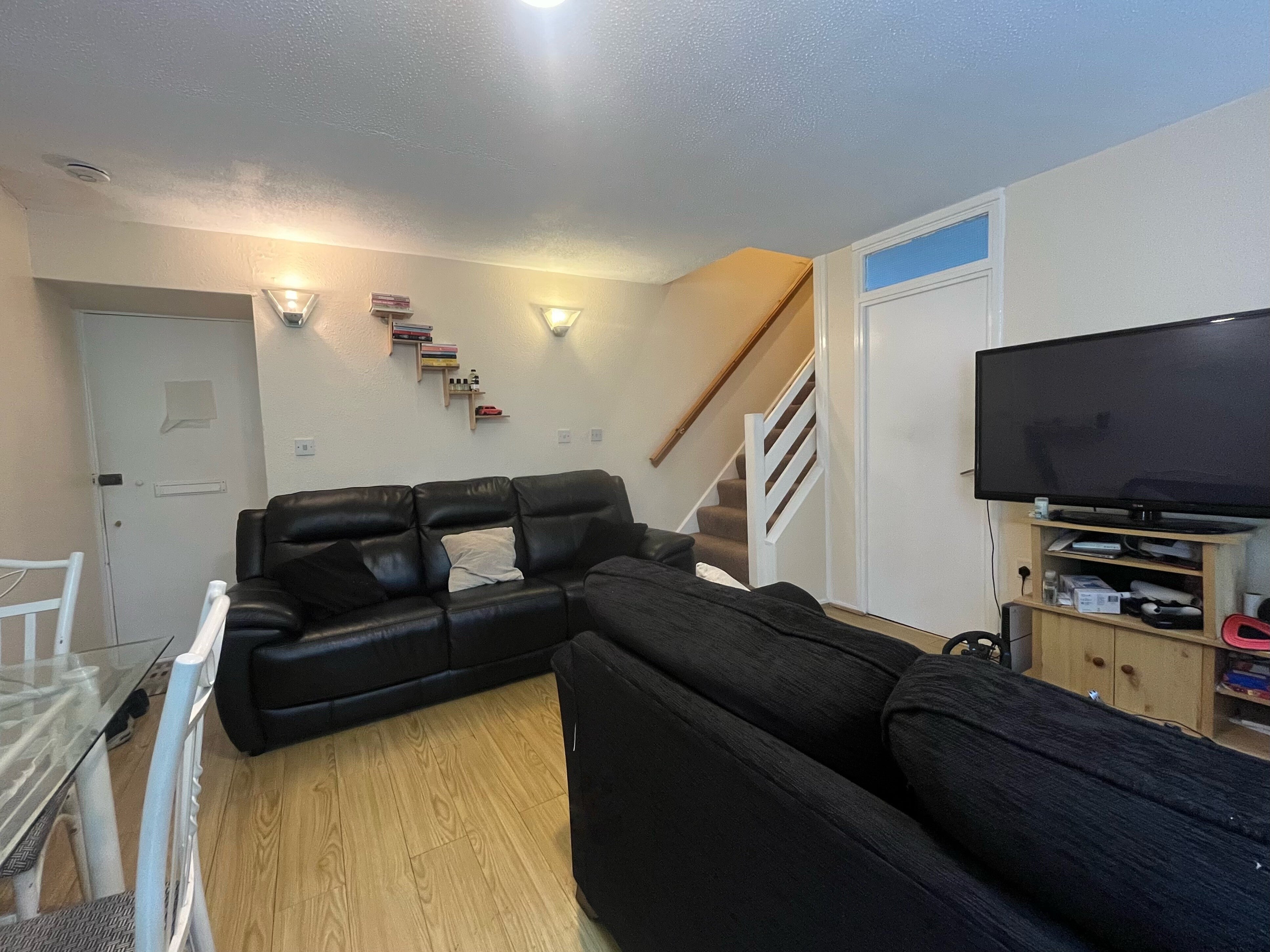 Flat Aylesbury Close in Greater London