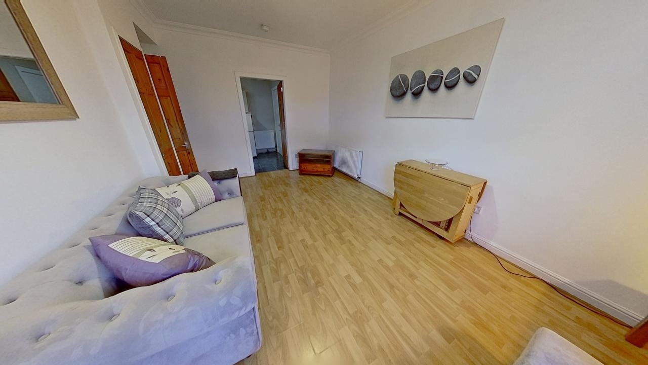 Flat Stepshill Terrace in Glasgow