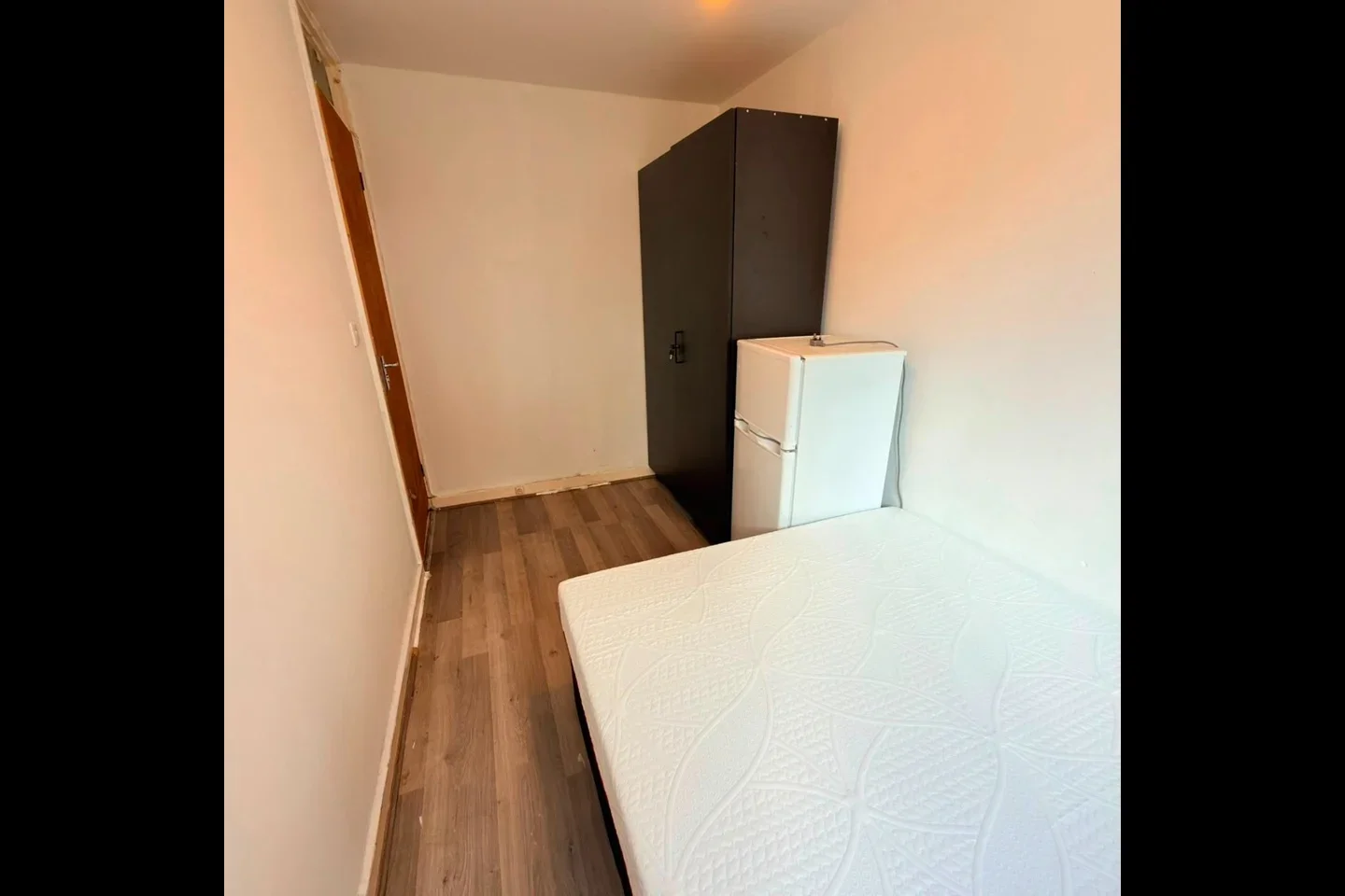 Room Clifton Way in Greater London