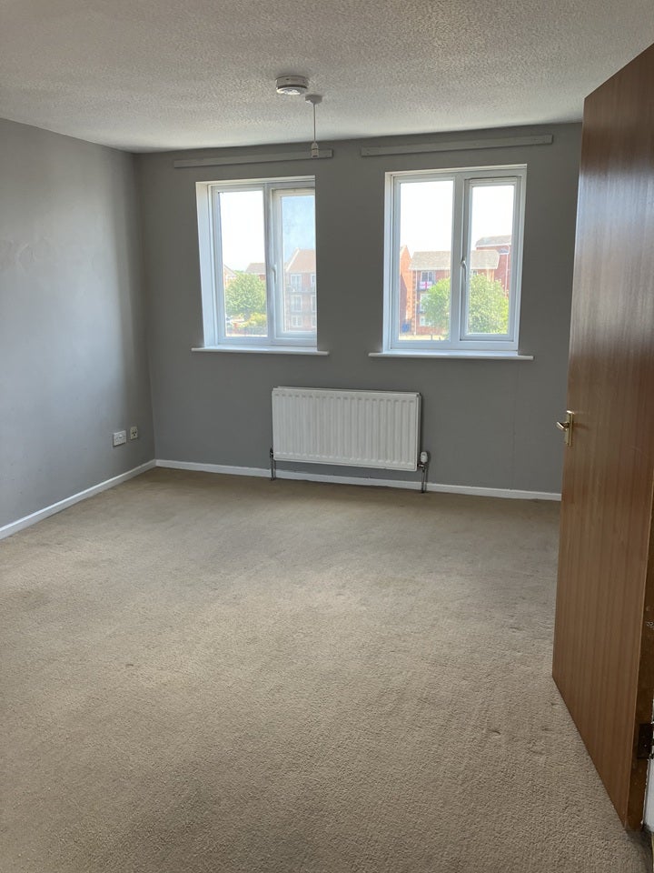 Flat Plimsoll Way in Hull