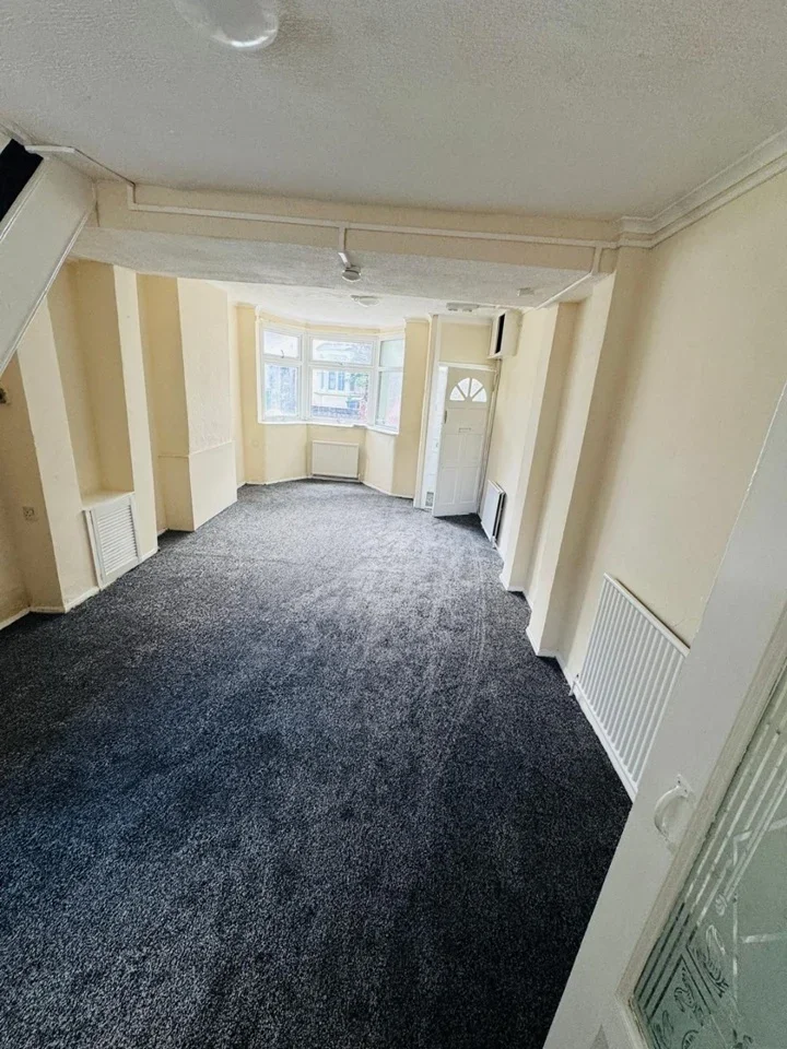House Dore Avenue in Greater London