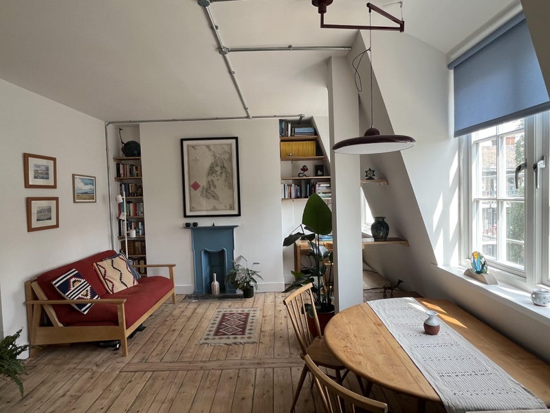 Flat Wilton Way in Greater London
