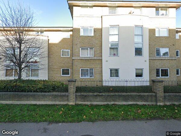 Flat Eastern Way in Grays