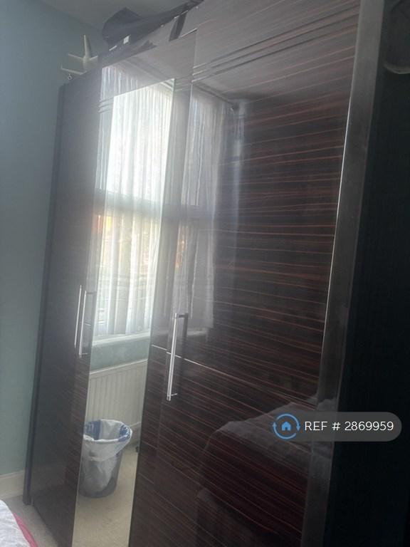 Room Churston Avenue in Greater London