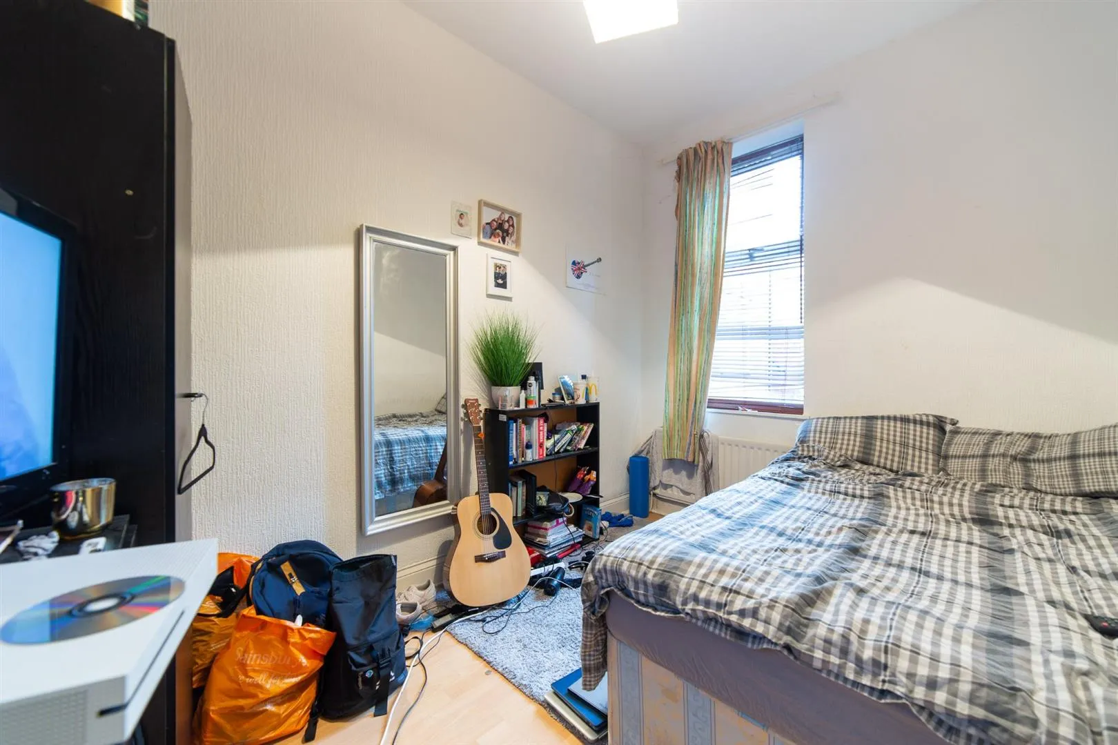 Flat Second Avenue in Newcastle upon Tyne