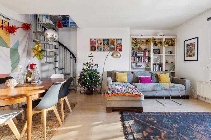 Room Palace Road in Greater London