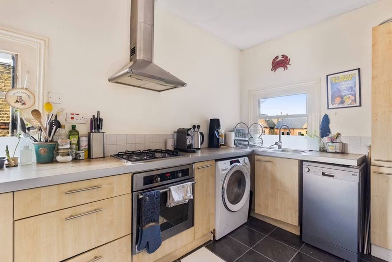 Room Palace Road in Greater London