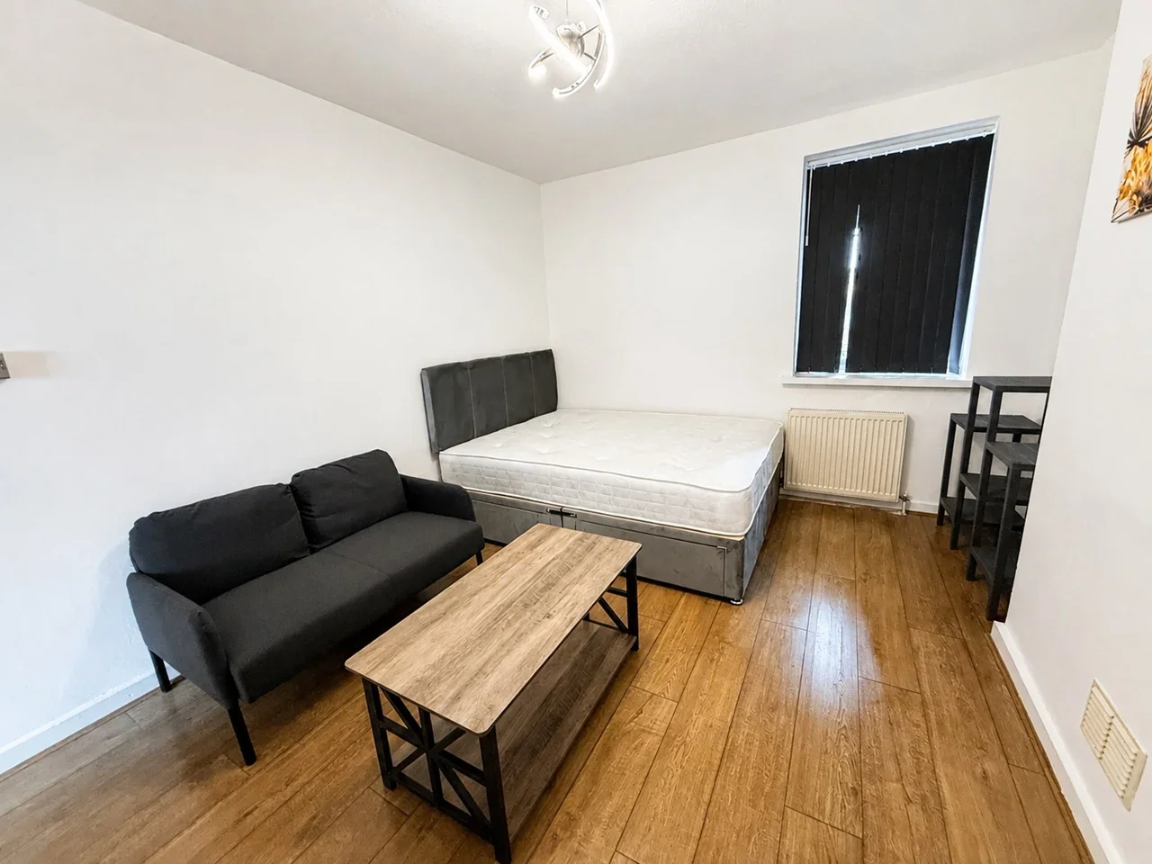 Flat Coopers Lane in Greater London