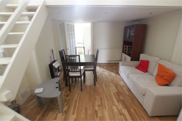 Flat Compayne Gardens in Greater London
