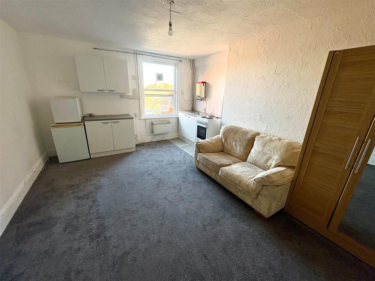 Room South Terrace in Arun