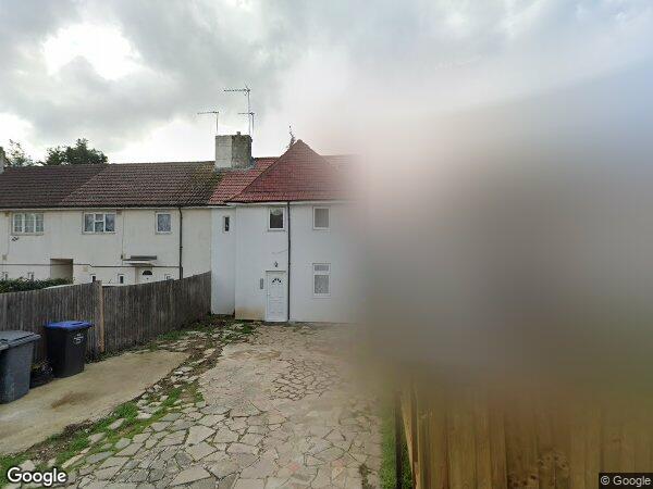 Flat Durand Way in Greater London