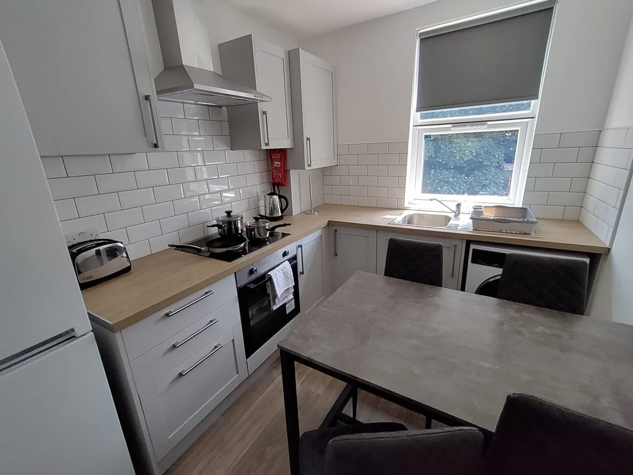 Room Ilex Road in Greater London