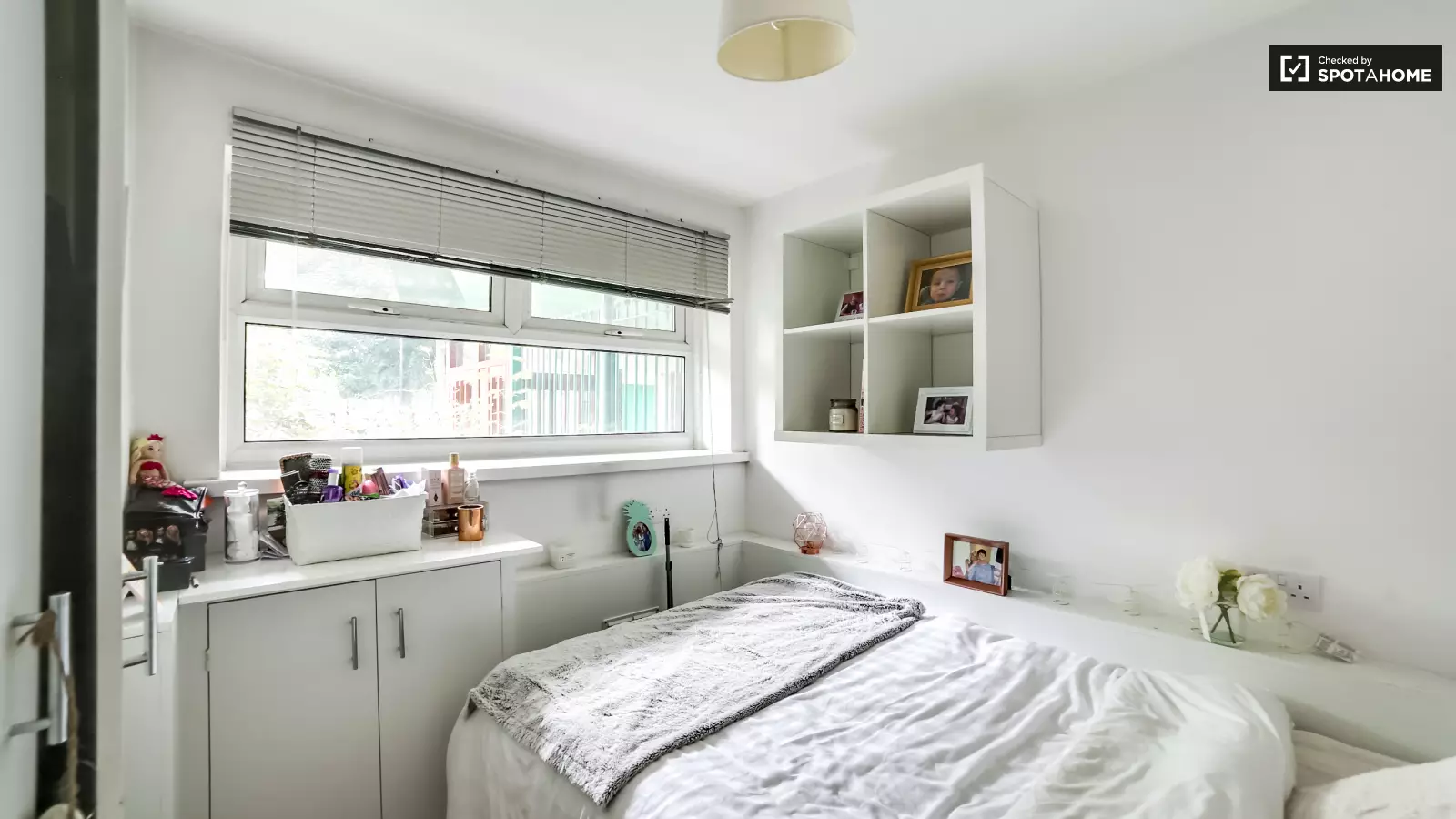 Room Barnby Square in Greater London
