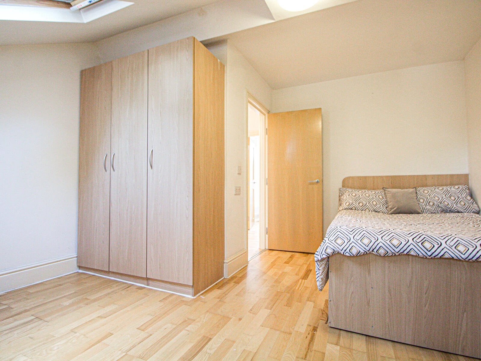 Flat Hyde Terrace in Leeds