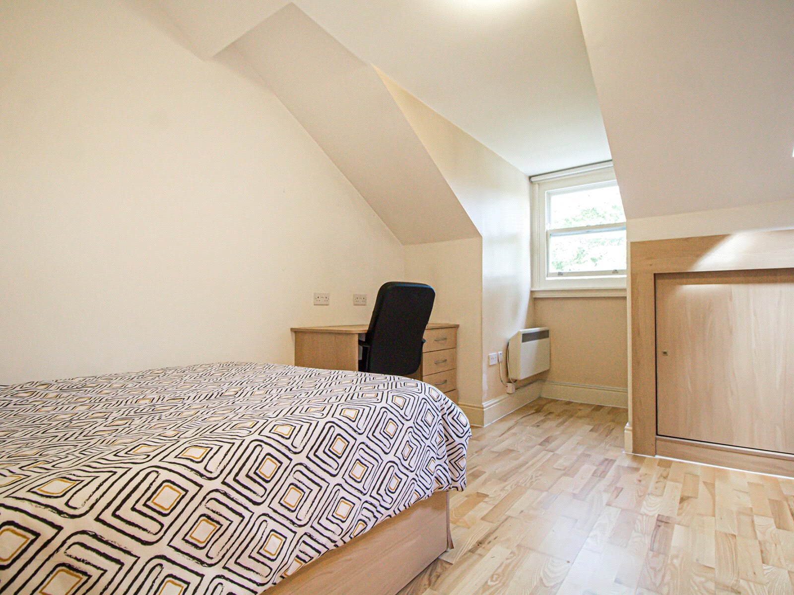 Flat Hyde Terrace in Leeds